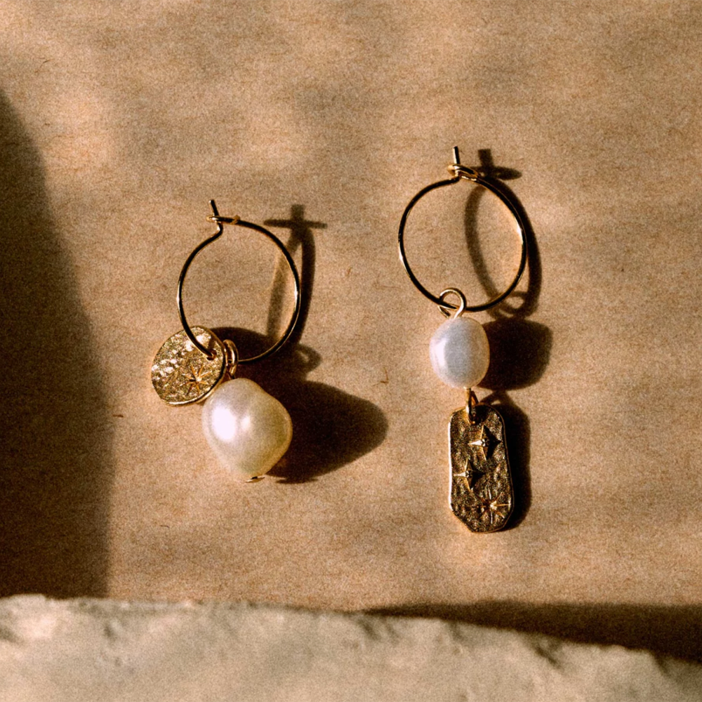 Sessùn Soren Mismatched Pearl Gold Hoop Earrings