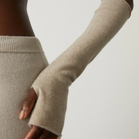 LISA YANG Aspen Cashmere Arm Warmers - Sand