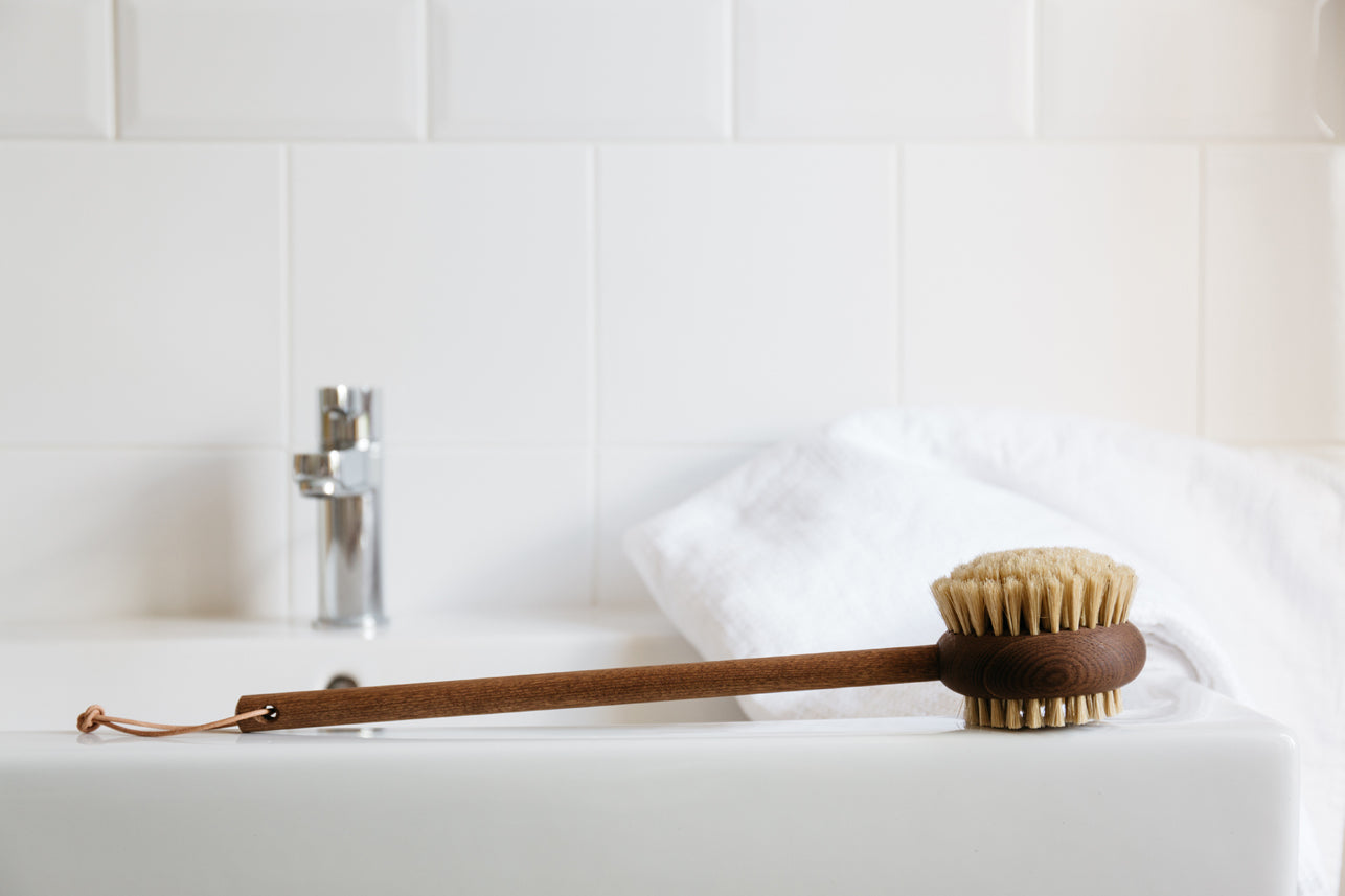 HERITAGE Bath Brush
