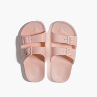 Kids sandals in pink